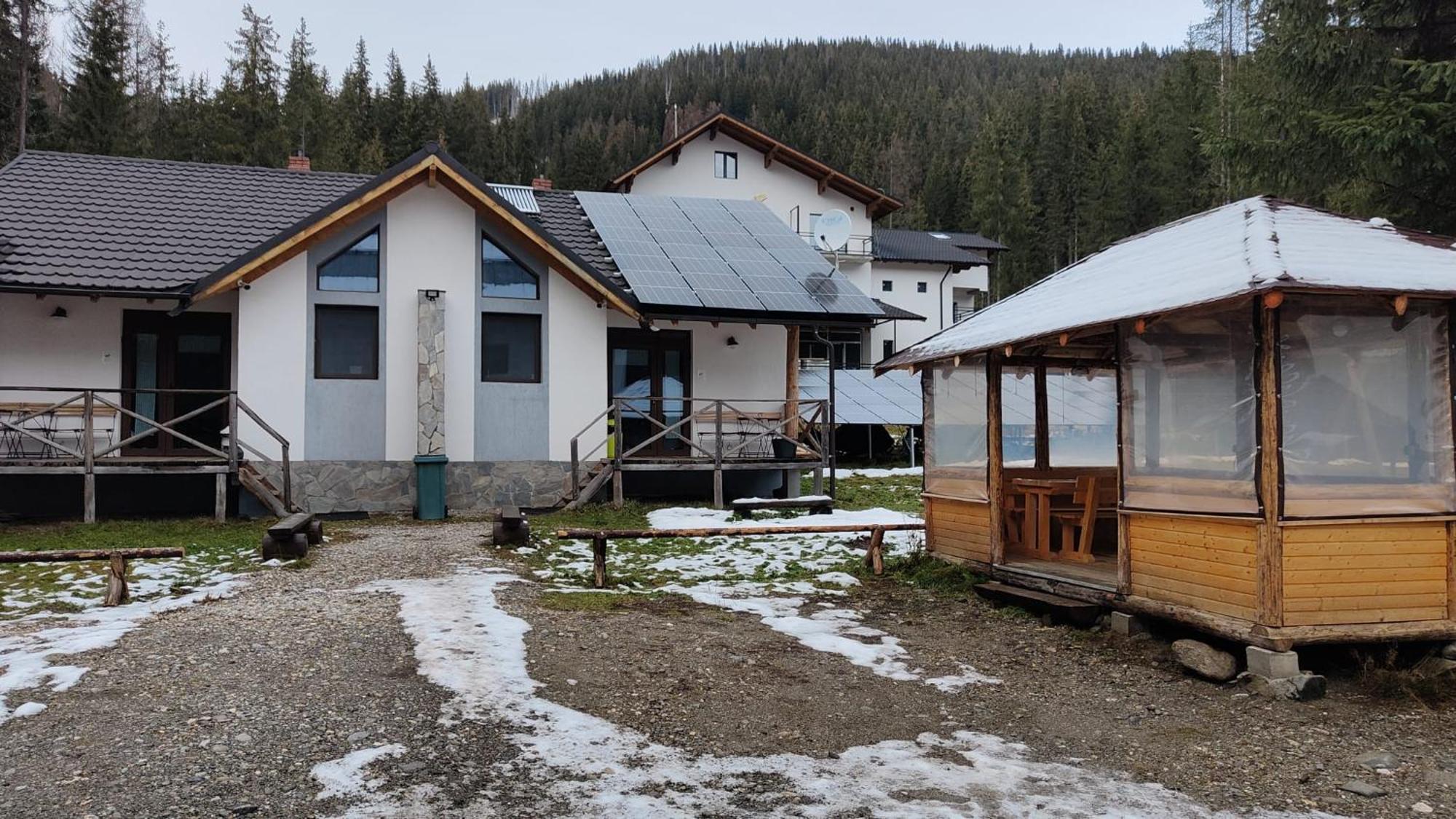Complex Transalpina Lac Voineasa Exteriör bild
