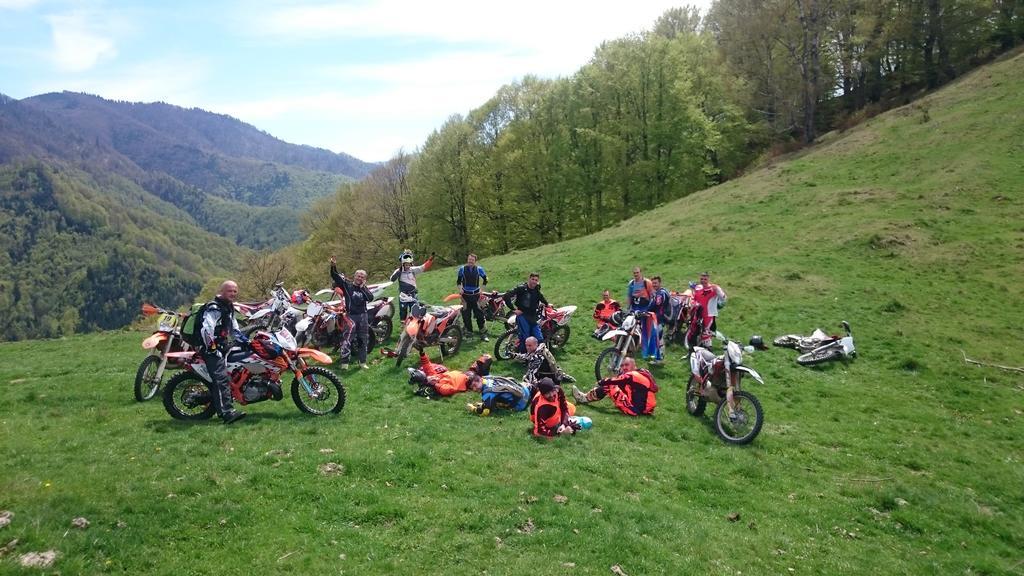 Complex Transalpina Lac Voineasa Exteriör bild