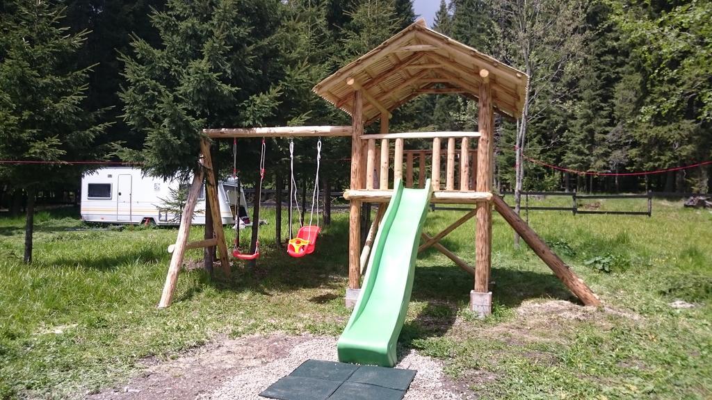 Complex Transalpina Lac Voineasa Exteriör bild